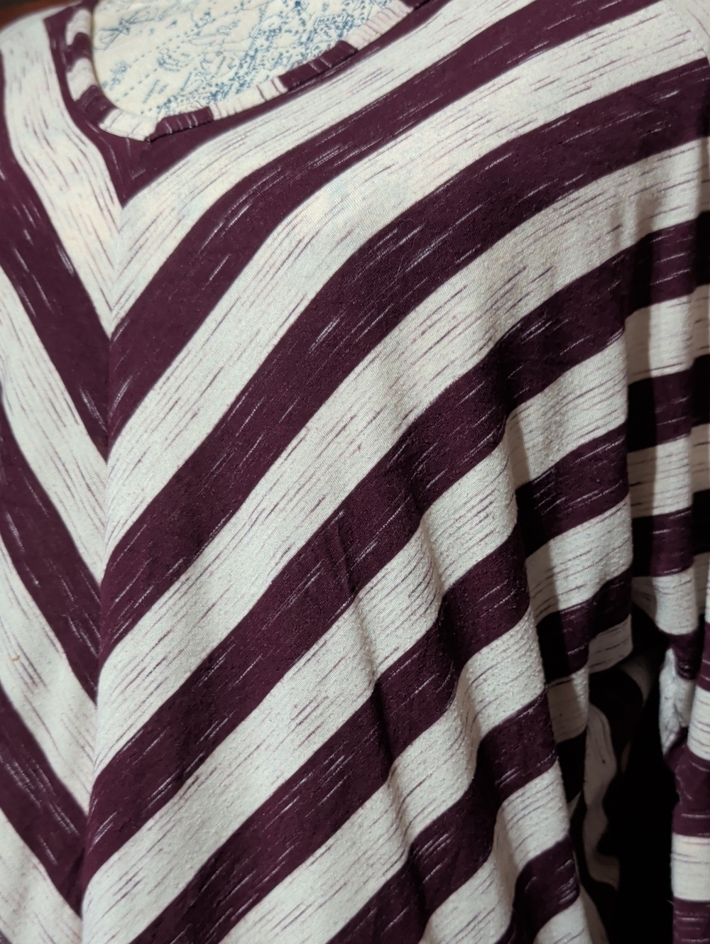 Apt. 9 Chevron V-Neck Tunic in Ivory & Burgundy - Picture 6 of 10
